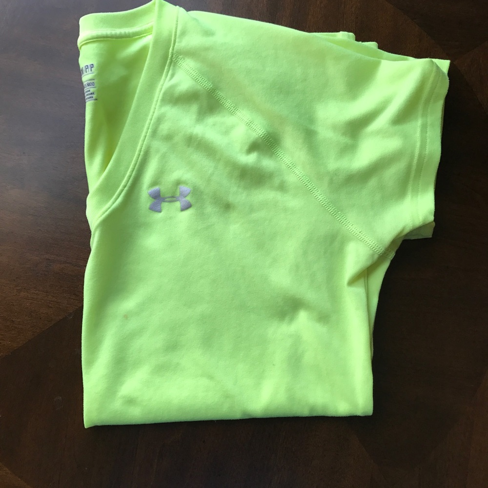 🏃🏼‍♀️Under Armour Work Out Tees